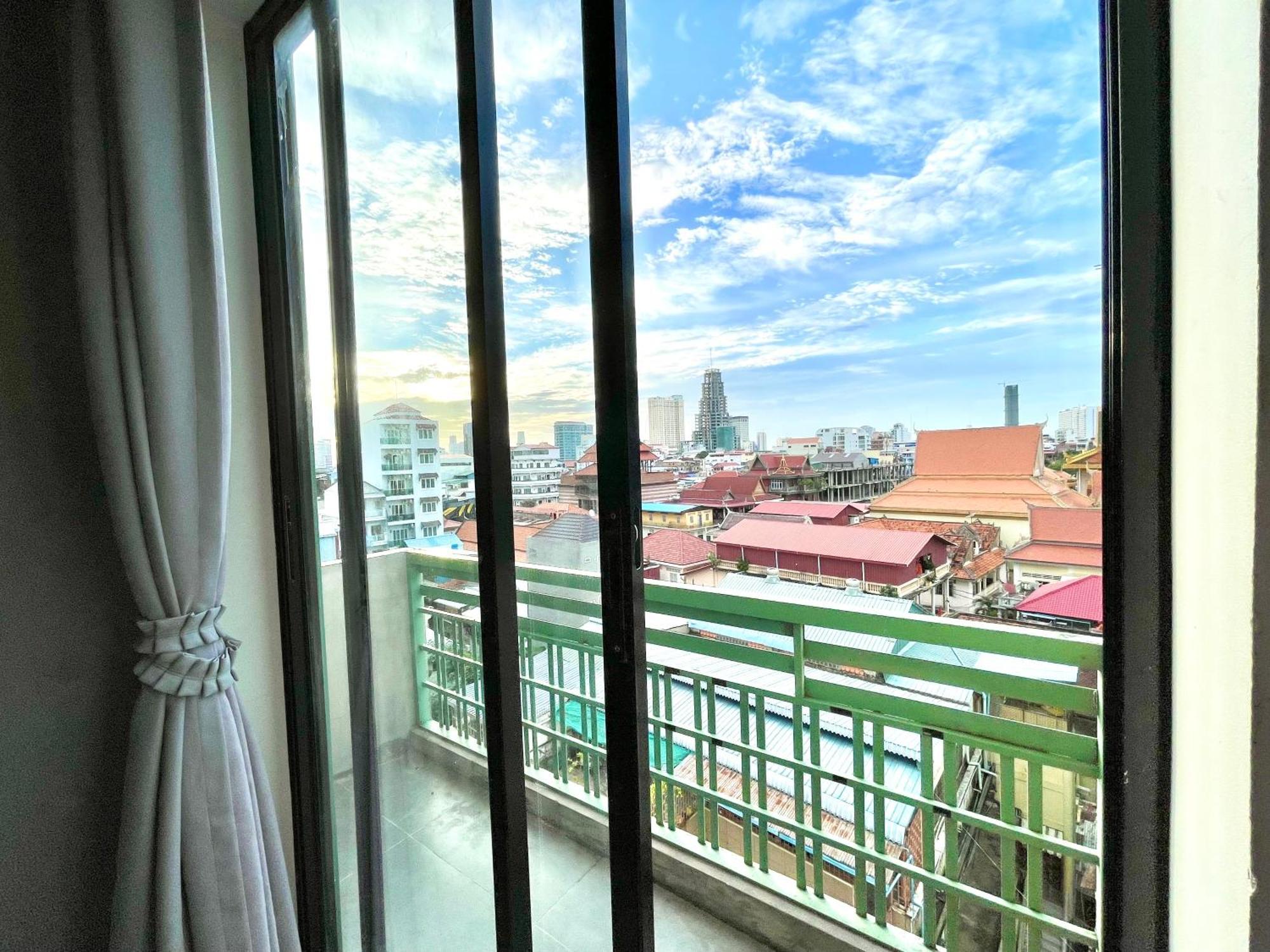 Sky Apartments Riverside - 50M To Royal Palace Пном Пен Екстериор снимка