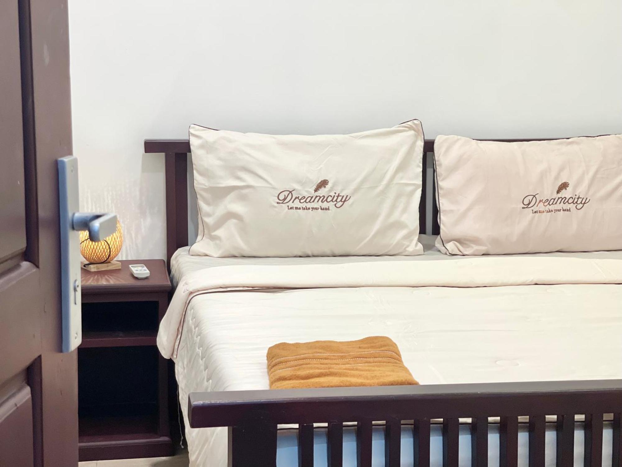 Sky Apartments Riverside - 50M To Royal Palace Пном Пен Екстериор снимка